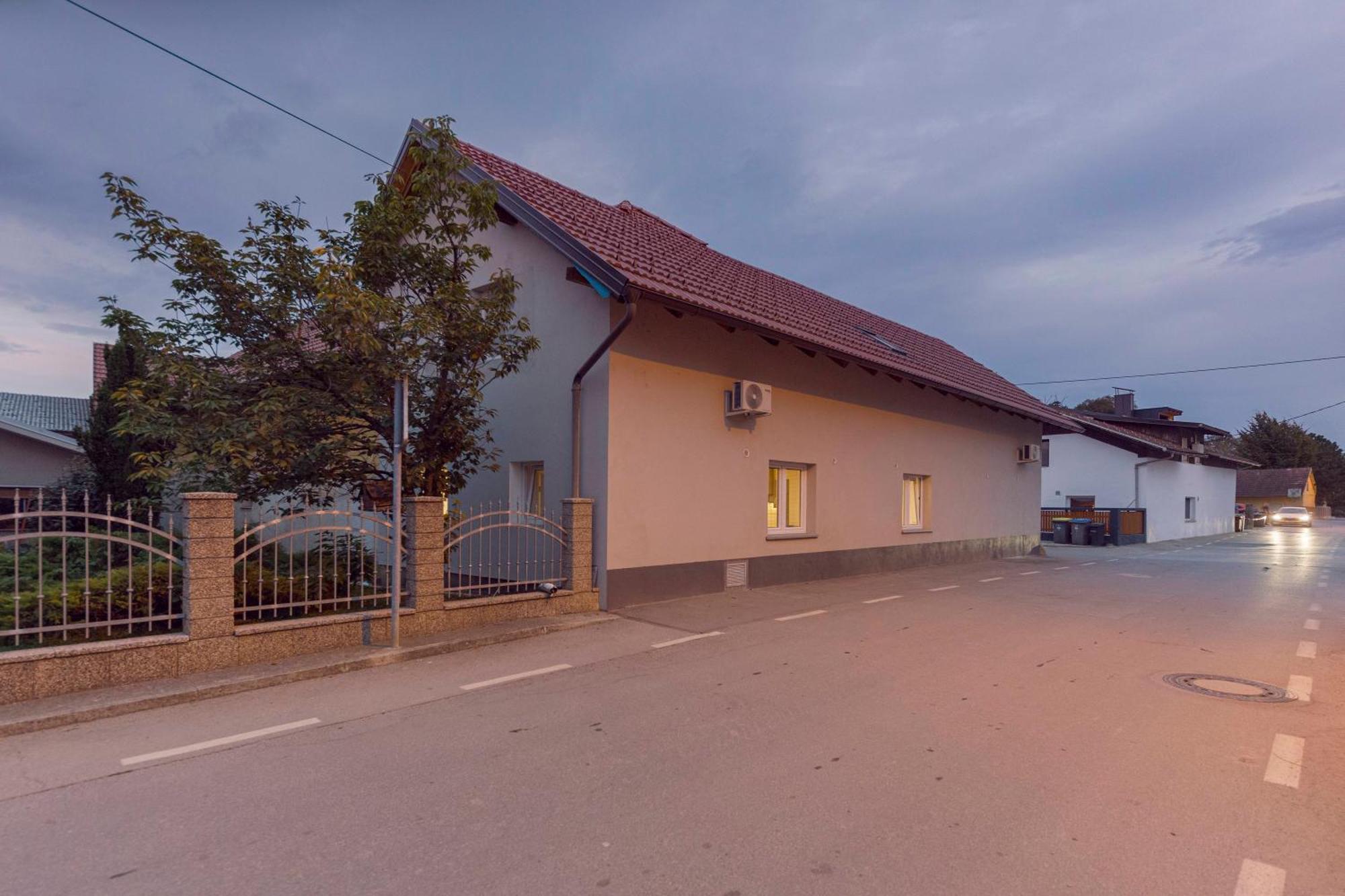Apartments Grahek Любляна Екстер'єр фото